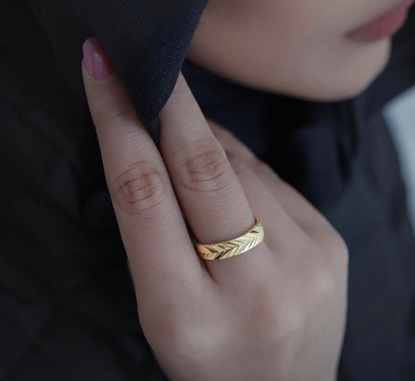 Chevron Ring | WOMEN